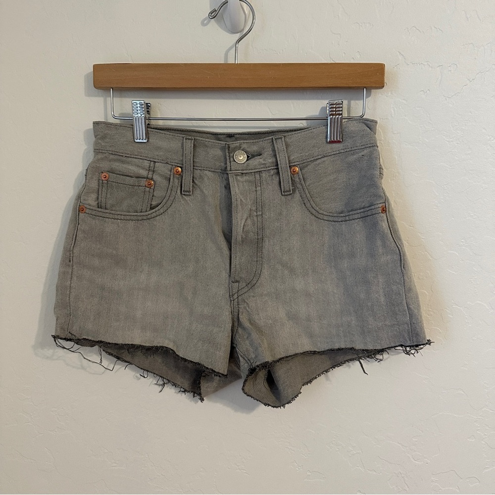 Levis 501‎ Original Fit High Rise Cut-Off Denim Shorts Size 25